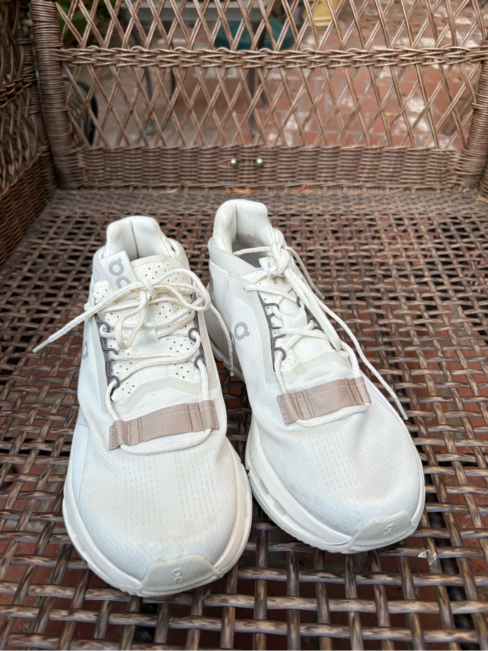 On Cloudnova 2 Sneakers in Ice/Sand NEW - Picture 11 of 11